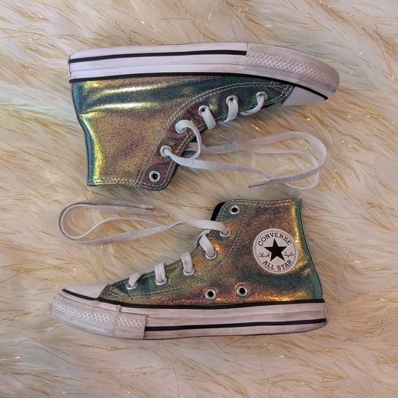 Rainbow holographic Converse
Kids Iridescent High-Top Sneakers Size 1 - Picture 1 of 8